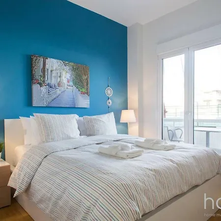 58sqm Renovated Homm In Agkilis Street 아파트 아테네