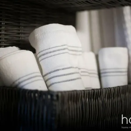 58sqm Renovated Homm In Agkilis Street 아파트